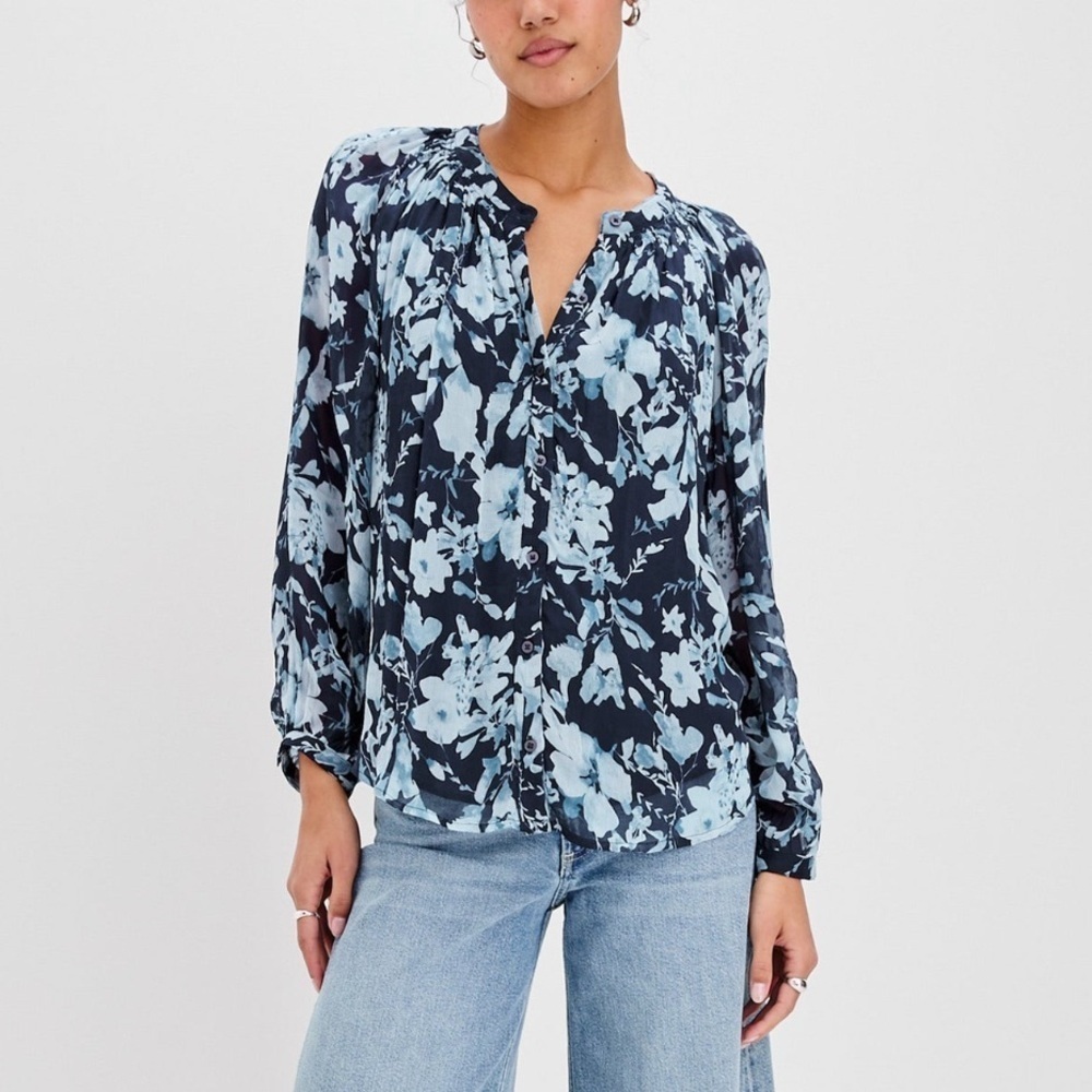 Rails Nessie Top Small Button Front Flowy Blue Floral Top Georgette NEW 1586